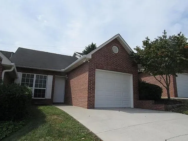 8528 Constance Way — Photo 1