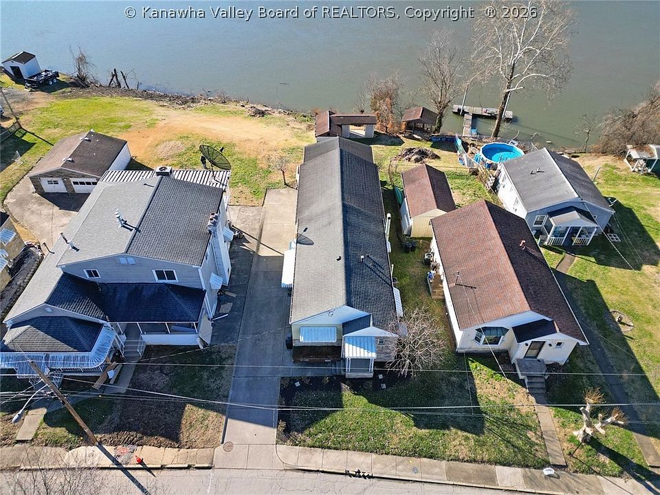 1st image of 2211 W Virginia Ave