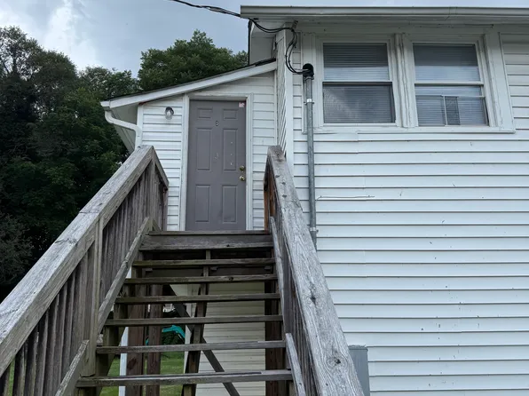 1021 Fairfax St #B, Radford, VA 24141