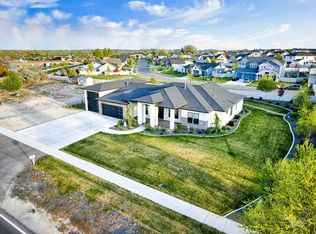 11127 Lake Lowell Ave, Nampa, ID 83686