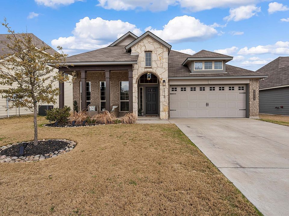1st image of 2928 Gilchrist Dr