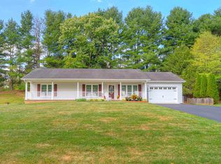 1349 Mockingbird Dr, Blacksburg, VA 24060