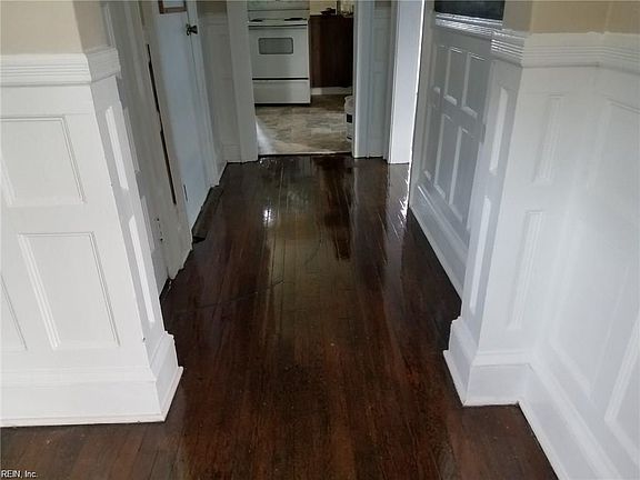 5th image of 1426 W 49th St