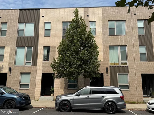2018 Northbank Pl, Philadelphia, PA 19125