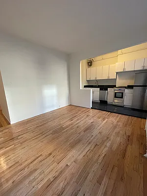 Rented by Dynamik Realty | media 5