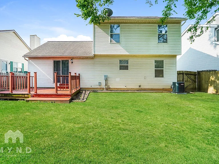 3992 Sandy Ridge Dr — Photo 16