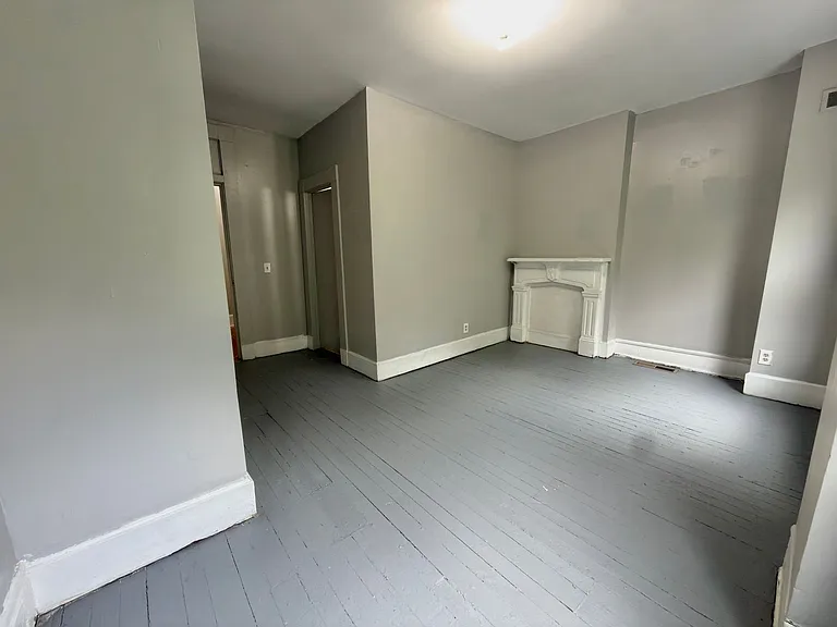 2271 Vine St — Photo 18