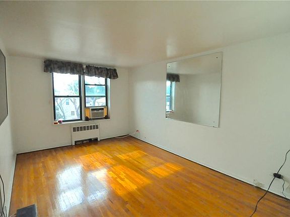 3rd image of 11-41 McBride St #4C
