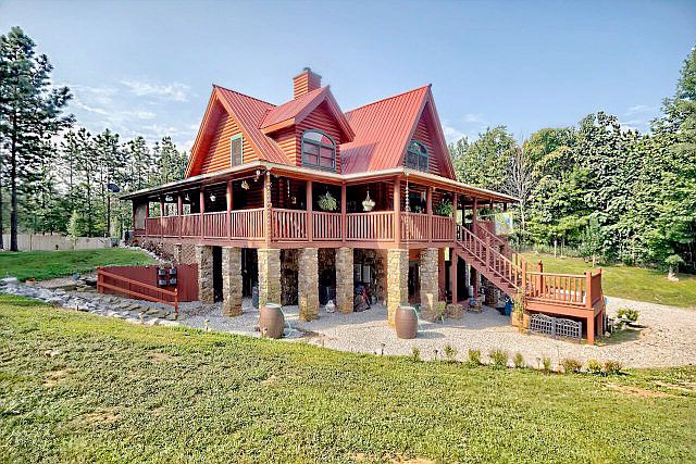 2nd image of 231 Ridge Wood Ln