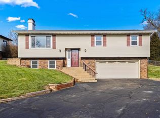 2241 Autumn Dr, Pekin, IL