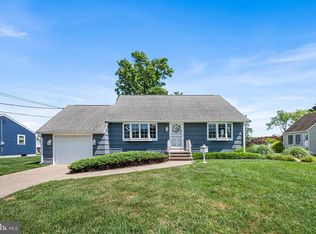 24 Doreen Rd, Hamilton, NJ 08690