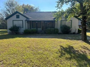312 Prospect Dr #B, Trinity, TX 75862