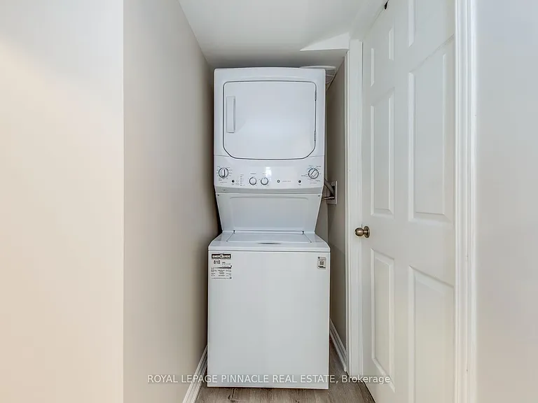 1292 Willowbank Trl #LOWER — Photo 26