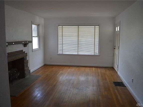 2nd image of 1678 Hearthstone Dr