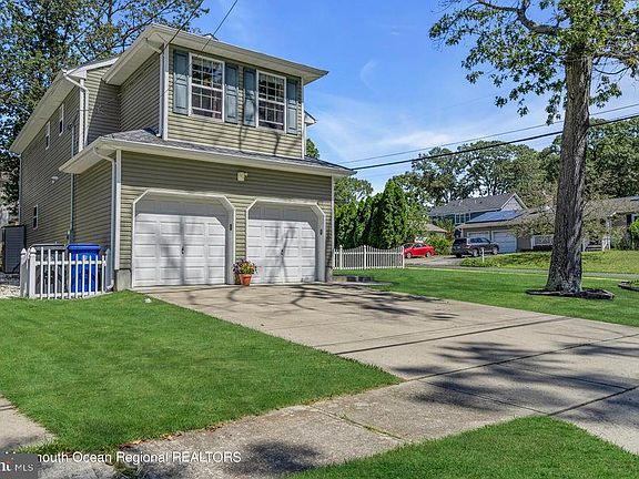 4th image of 239 Anthony Ave