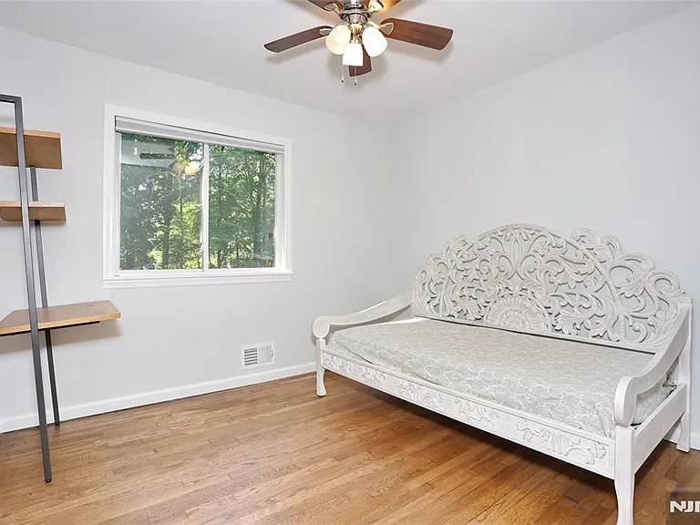 69 Pittis Ave — Photo 18