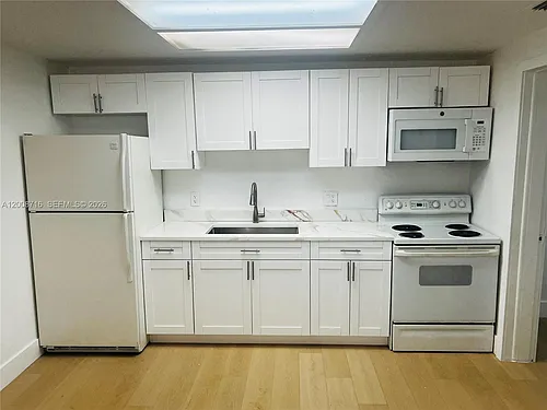 7124 Southgate Blvd #7124 Photo 1