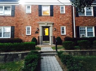 11 New England Ave APT 15D, Summit, NJ 07901