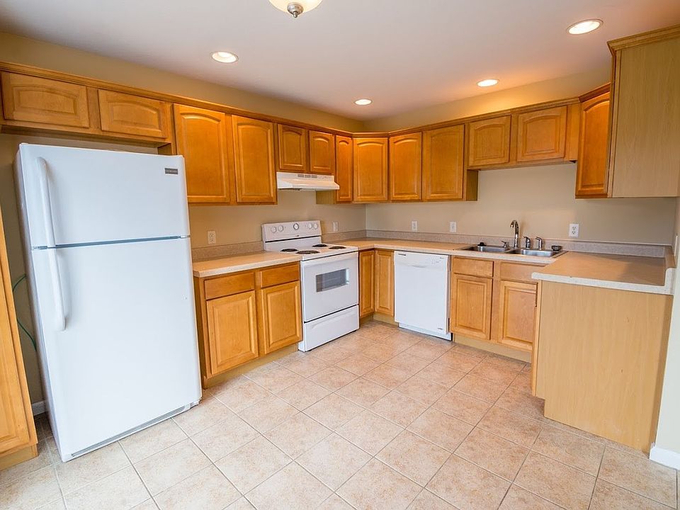 1st image of 211 W Vine St