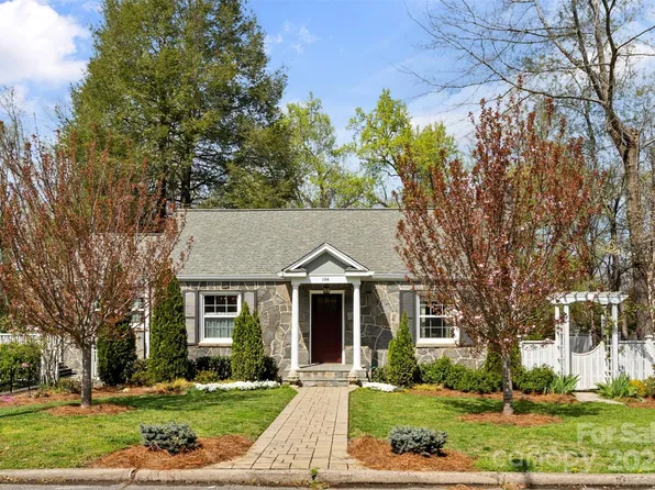 104 Jefferson St, Morganton, NC 28655