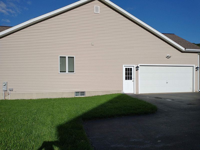 4th image of 5 SADDLE BROOK Drive