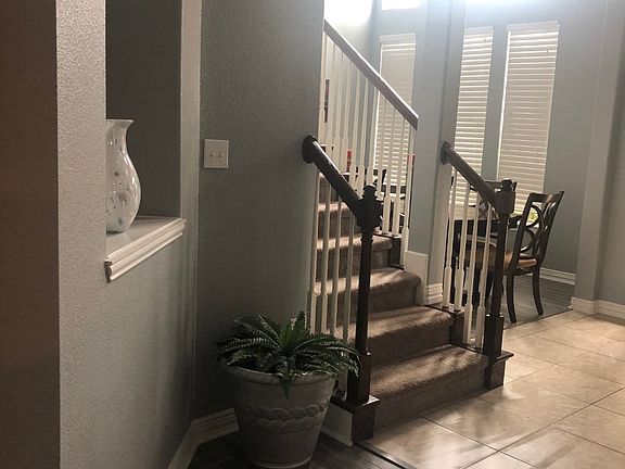 3rd image of 113 King Palms Way