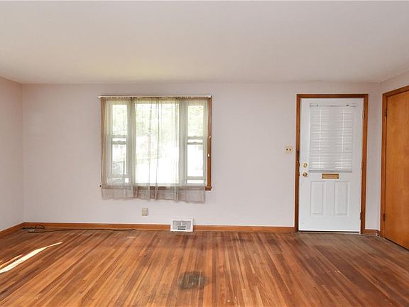 3rd image of 63 Milsom Ave