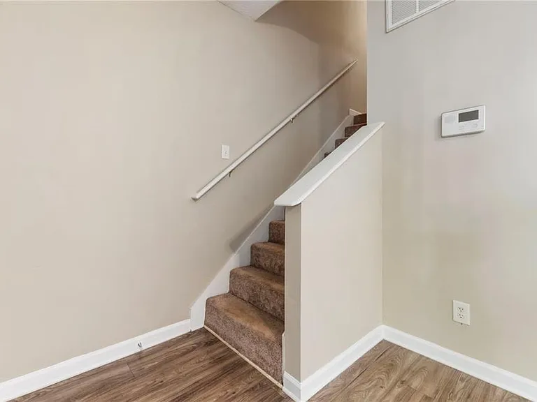 6750 Sunset Hills Blvd — Photo 20