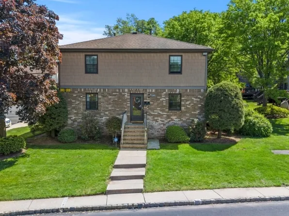 1010 Maple Hill Dr, Woodbridge Twp., NJ 07095