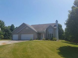 8799 N Sunnyside Dr, Byron, IL 61010