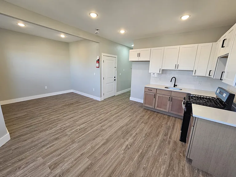 101 Fabyan Pl #1 — Photo 8