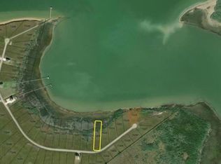 319 Redfish Ln, Pt Lavaca, TX 77979