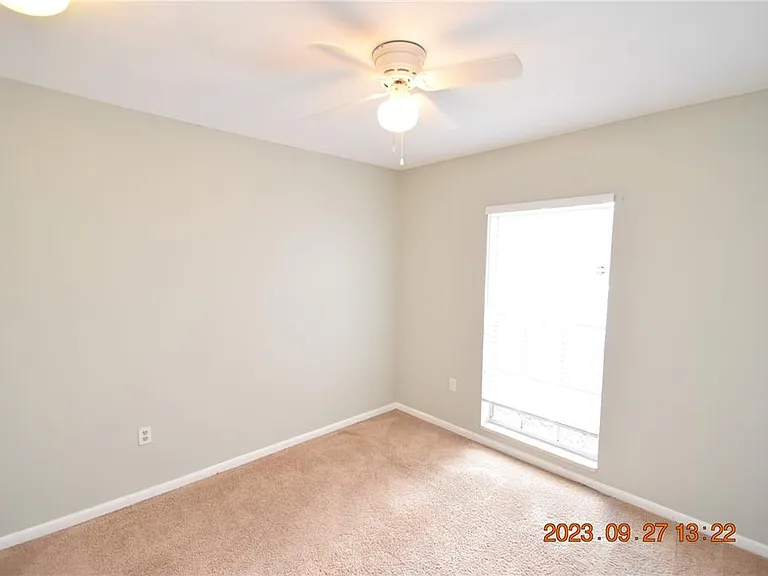 604 Southwood Cv — Photo 44