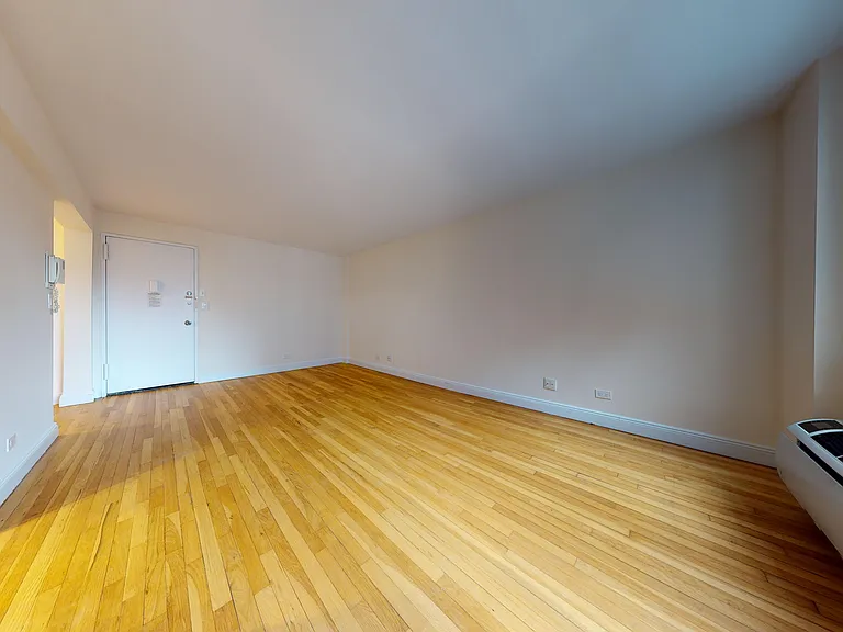 305 W 13th St #6-G — Photo 3
