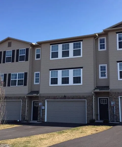 26 Parker Spring Ave — Photo 2