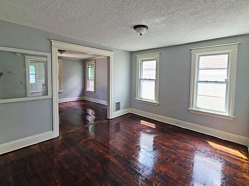 192 Bartlett St #192 Photo 1