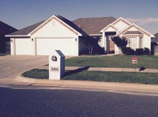 3304 Pin Oak Rd, Moore, OK 73170