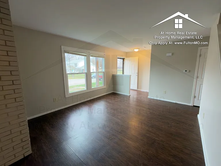 1822 Springdale Ct — Photo 3