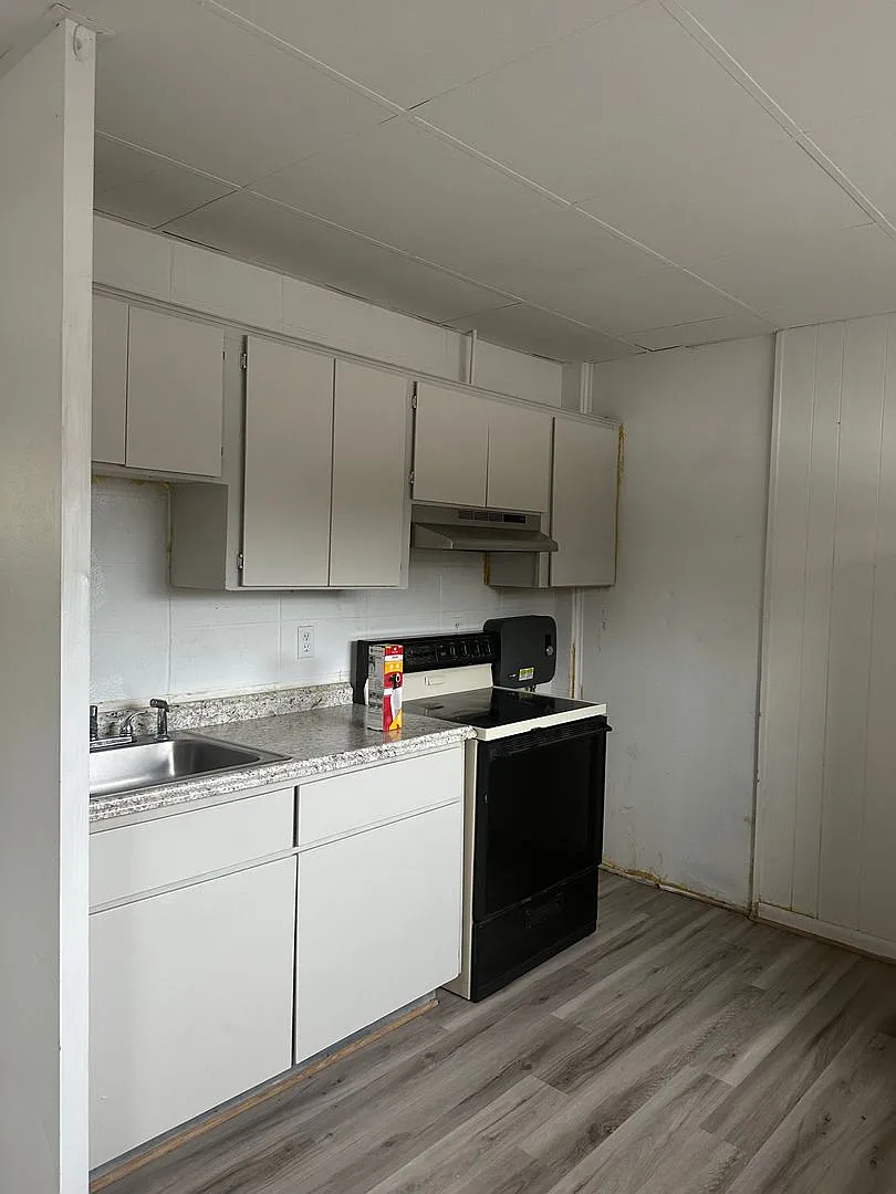 128 Gause Street — Photo 3