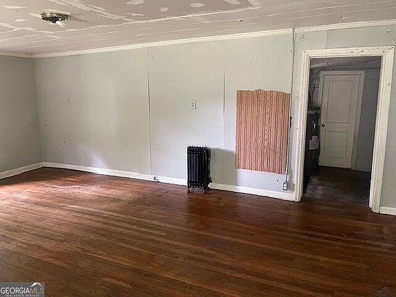 2nd image of 1930 Pleasant Valley Rd