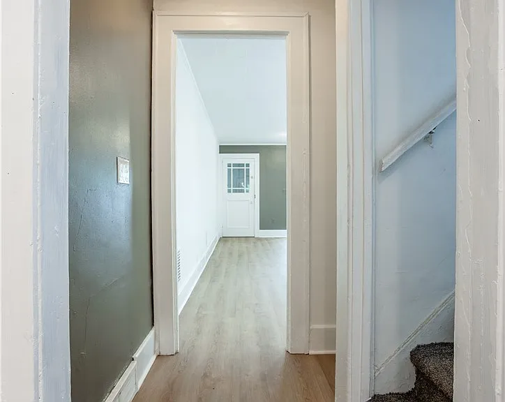 1786 Clifford Ave — Photo 13