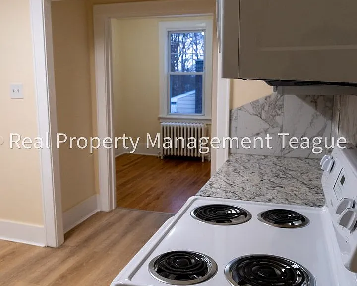 64 Highland Dr #1 — Photo 3