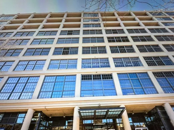 900 N Kingsbury St APT 964, Chicago, IL 60610