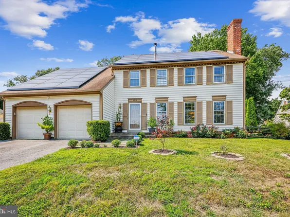 9813 Meadowcroft Ln, Montgomery Village, MD 20886