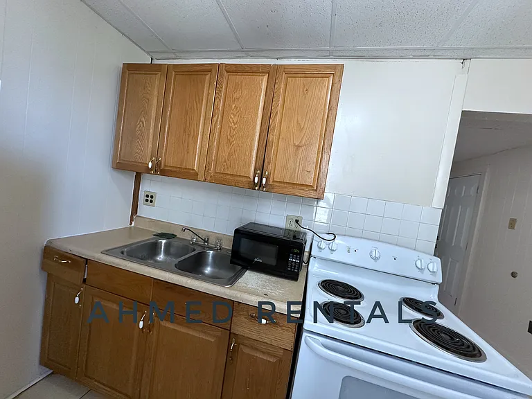 871 Congress St #6 — Photo 8