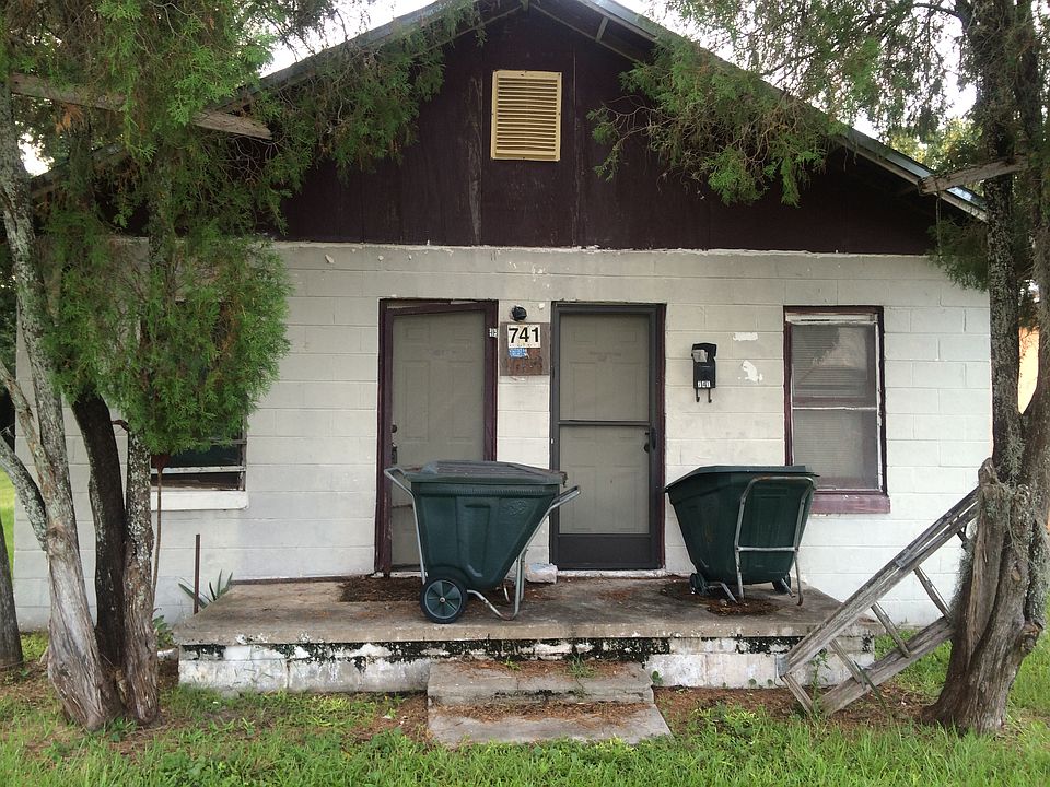1st image of 741 Klondike St