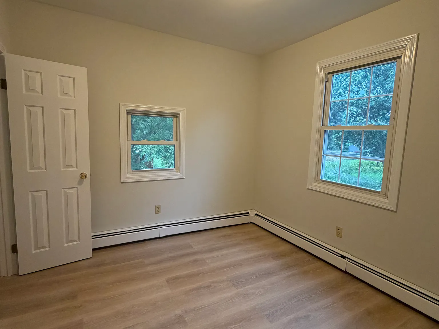 3 bed, 1.5 bath, 1200 sqft, $2,800 — Photo 3