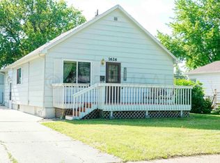 1626 9th St N, Fargo, ND 58102