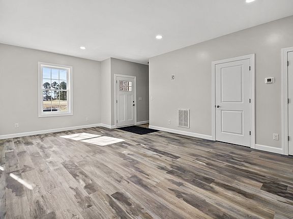 4th image of 37191 Main Sail Ct