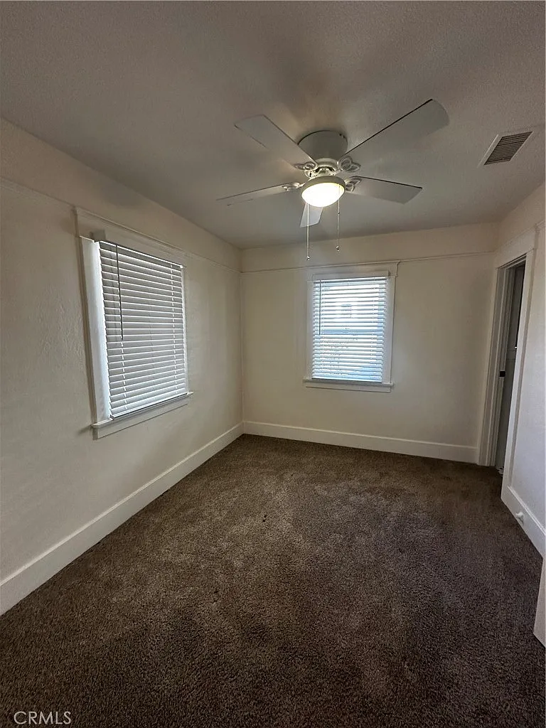 2 bed, 800 sqft, $2,300 — Photo 4